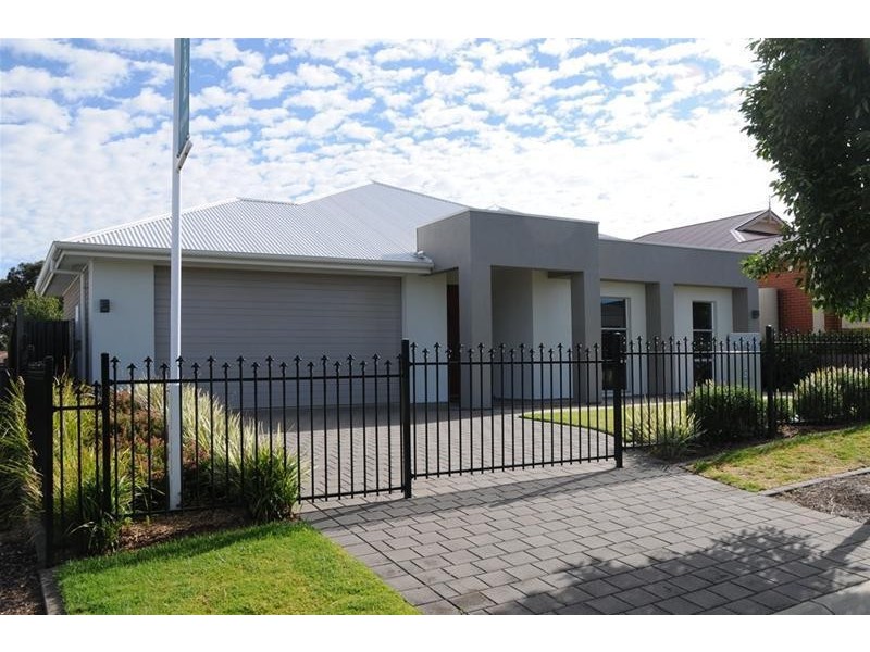 18 Greenfield Street, Mount Barker SA 5251