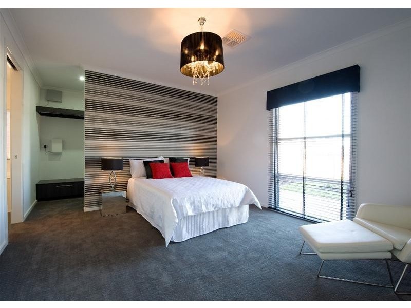 18 Greenfield Street, Mount Barker SA 5251