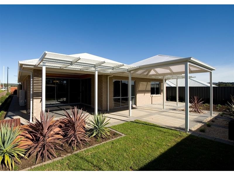 18 Greenfield Street, Mount Barker SA 5251