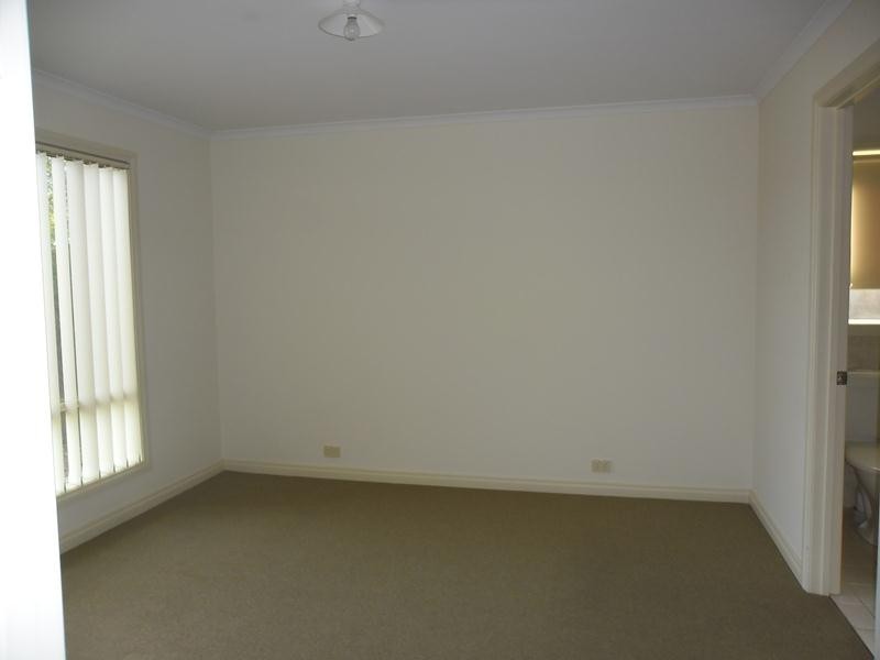 40 Strathmont Drive, Strathalbyn SA 5255