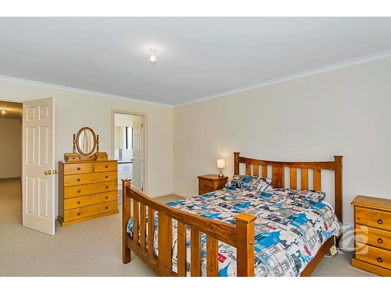 27 Barton Circuit, Mount Barker SA 5251