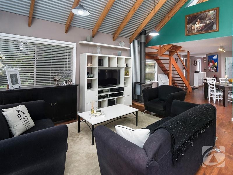 8 Railway Terrace, Mount Barker SA 5251