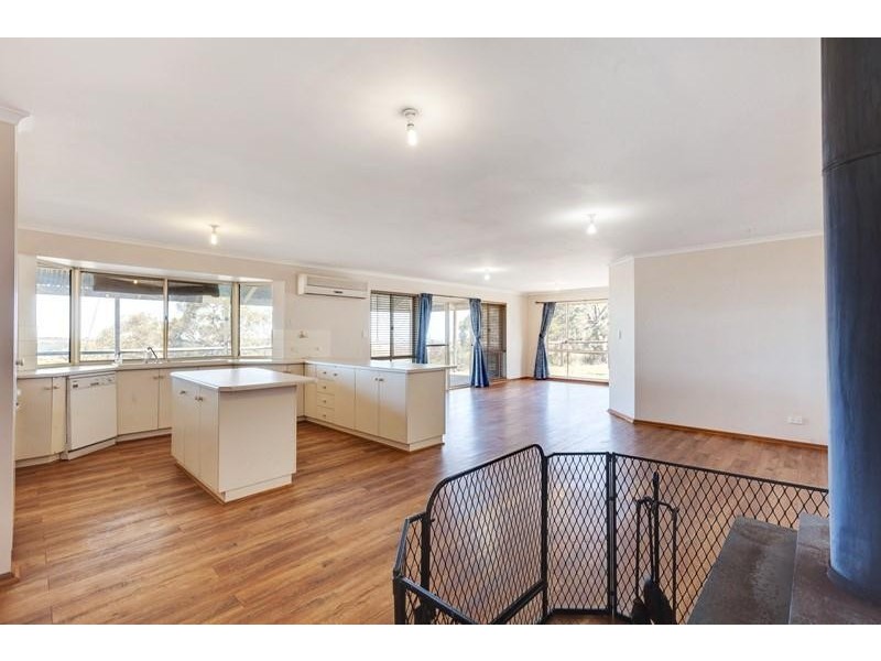 79 Valley Road, Bull Creek SA 5157