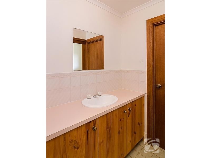 28 Parker Avenue, Strathalbyn SA 5255