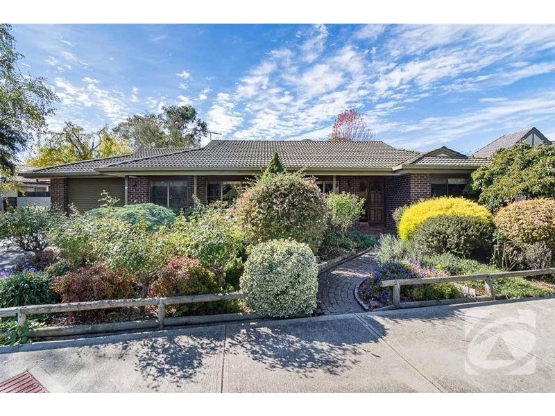 24 Thiele Grove, Hahndorf SA 5245