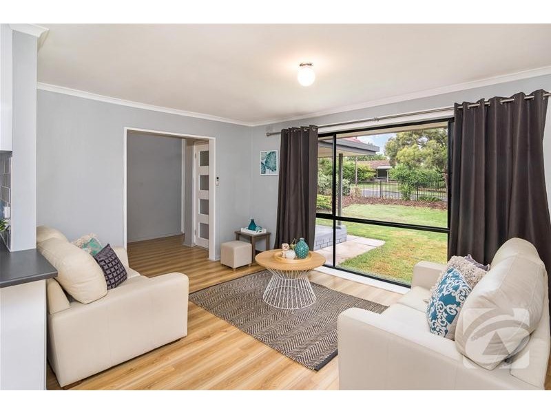 17 Deer Avenue, Mount Barker SA 5251