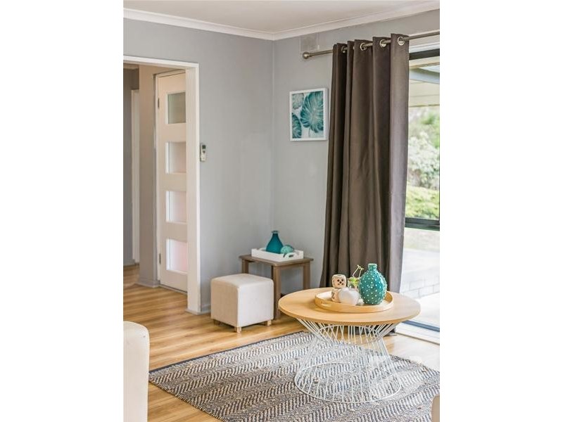 17 Deer Avenue, Mount Barker SA 5251