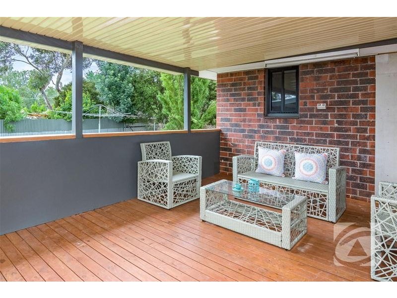 17 Deer Avenue, Mount Barker SA 5251