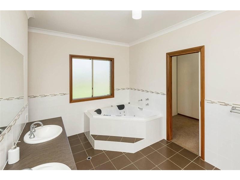 10 Creekside Grove, Mount Barker SA 5251