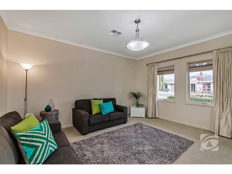 16 Greenfield Street, Mount Barker SA 5251