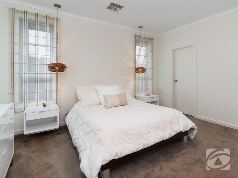 24 Greenfield Street, Mount Barker SA 5251