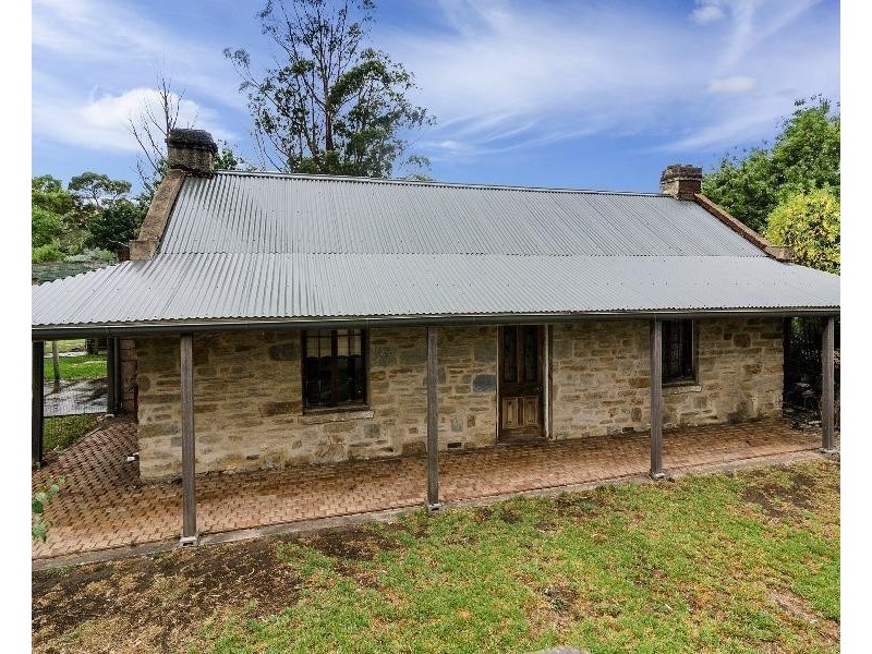 16 Adelaide Road, Mount Barker SA 5251