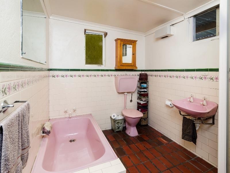 16 Adelaide Road, Mount Barker SA 5251