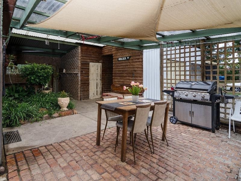 16 Adelaide Road, Mount Barker SA 5251