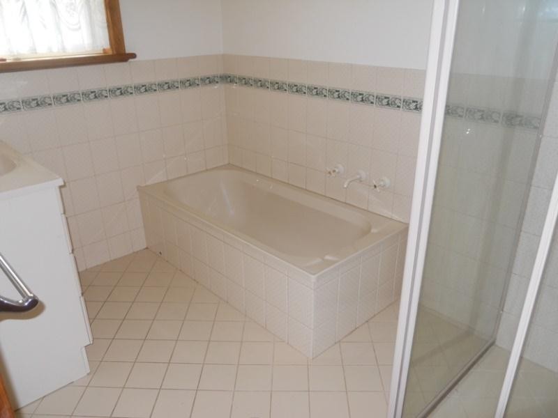 36 Gilbert  Road, Mount Barker SA 5251