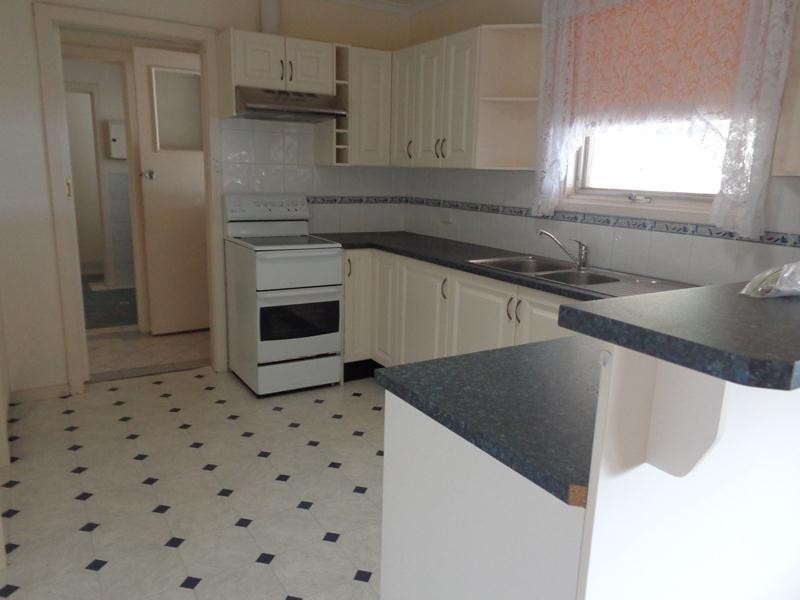 2 Dumas Street, Mount Barker SA 5251