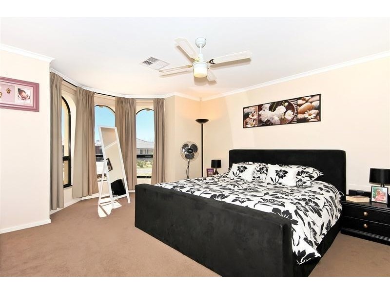 23 Lewis Avenue, Mount Barker SA 5251