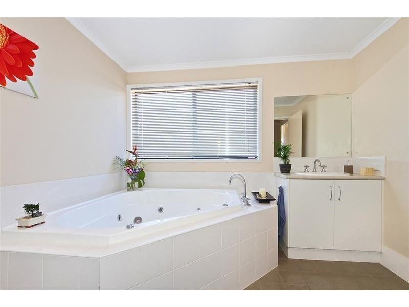 23 Lewis Avenue, Mount Barker SA 5251