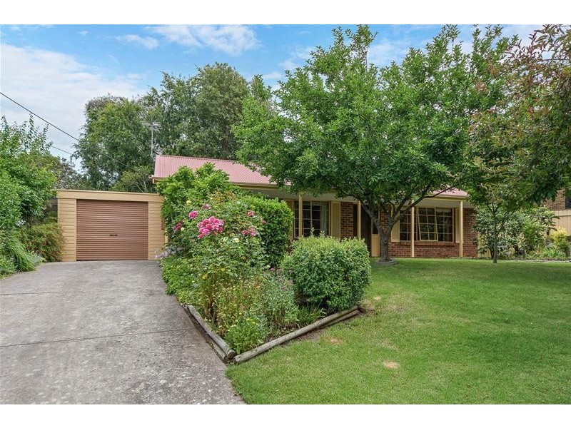 17 Maurice Road, Mount Barker SA 5251