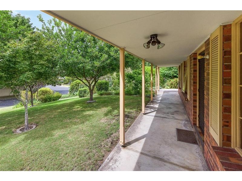 17 Maurice Road, Mount Barker SA 5251