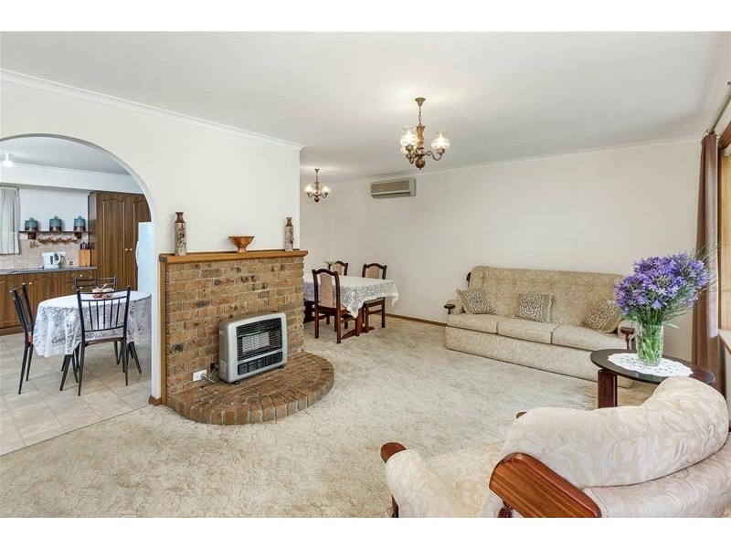 17 Maurice Road, Mount Barker SA 5251