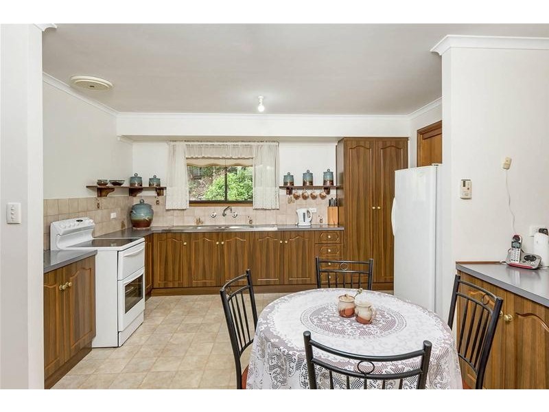 17 Maurice Road, Mount Barker SA 5251