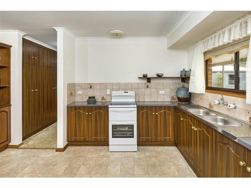 17 Maurice Road, Mount Barker SA 5251