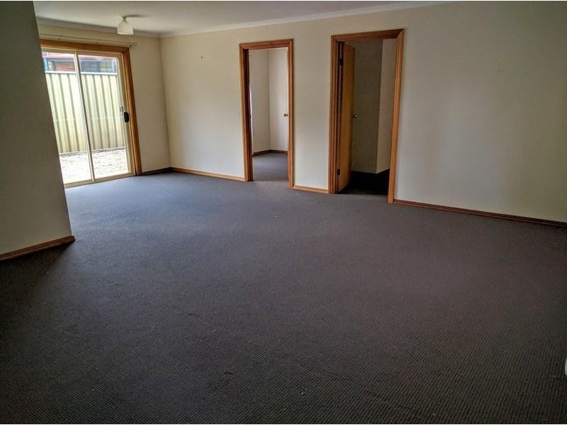 1/8 Douglas Drive, Mount Barker SA 5251