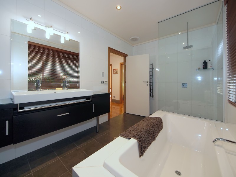 98 Waterfall Gully Road, Waterfall Gully SA 5066