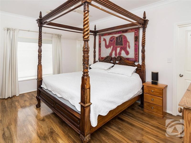 64 Burnbank Way, Mount Barker SA 5251