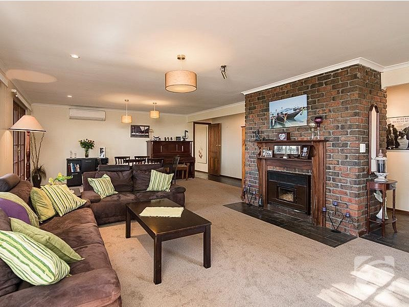 6 Third Avenue, Bridgewater SA 5155