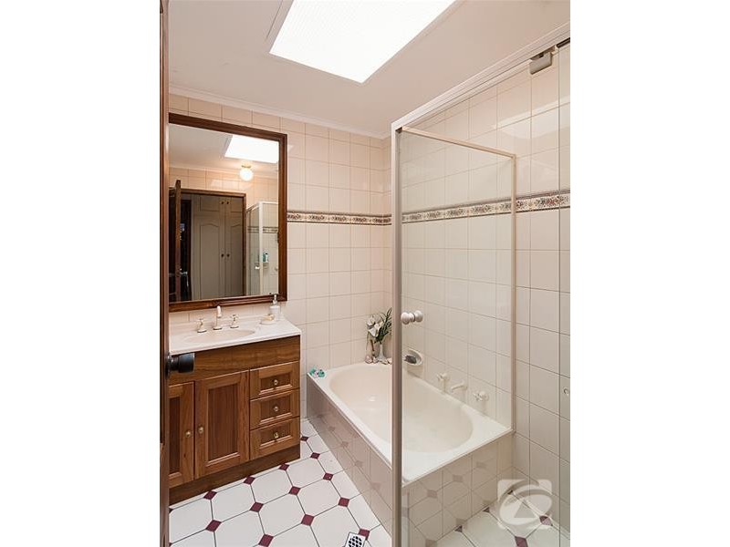 6 Third Avenue, Bridgewater SA 5155