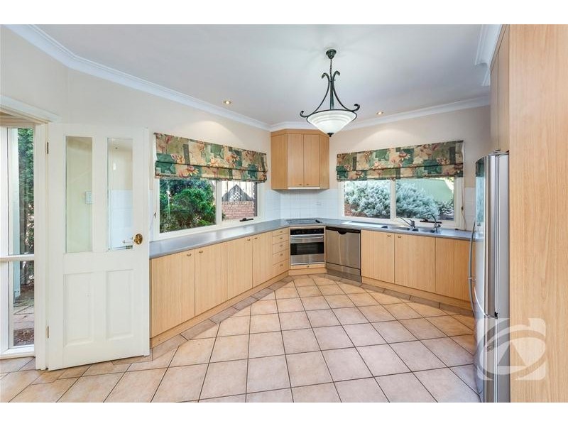 12 English Street, Hahndorf SA 5245