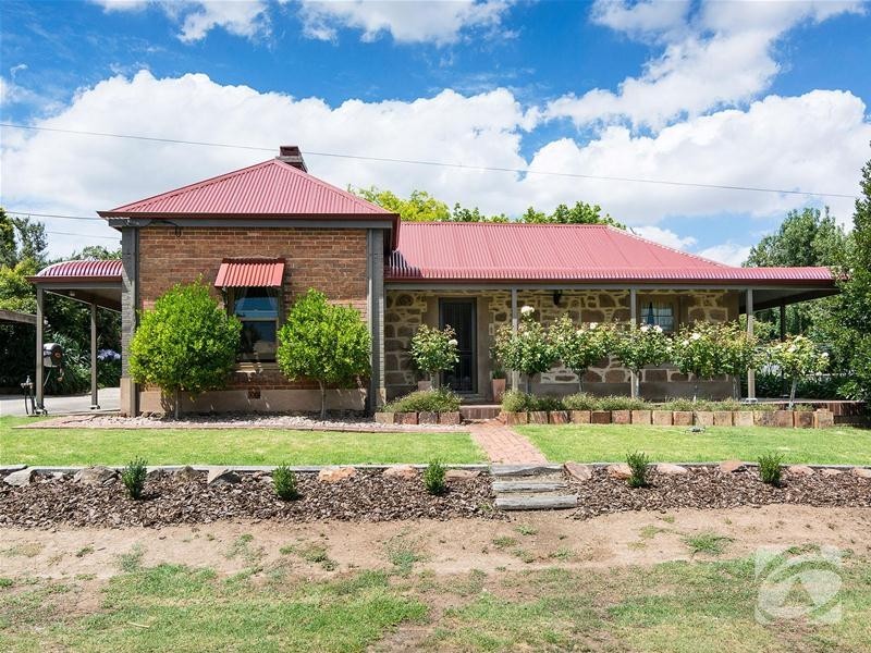 8 Childs Road, Mount Barker SA 5251