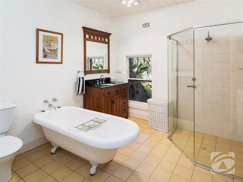 8 Childs Road, Mount Barker SA 5251