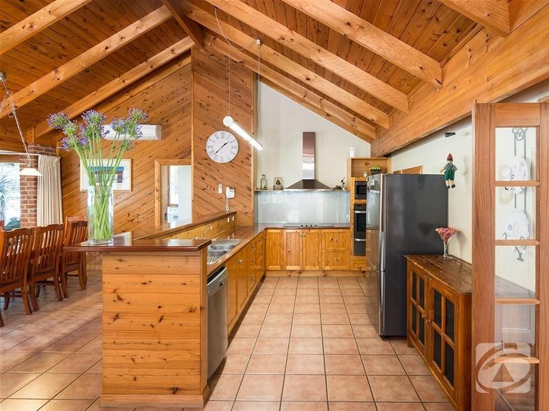 8 Childs Road, Mount Barker SA 5251