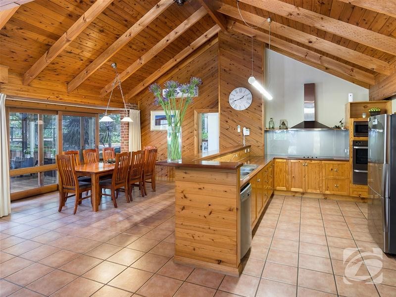 8 Childs Road, Mount Barker SA 5251