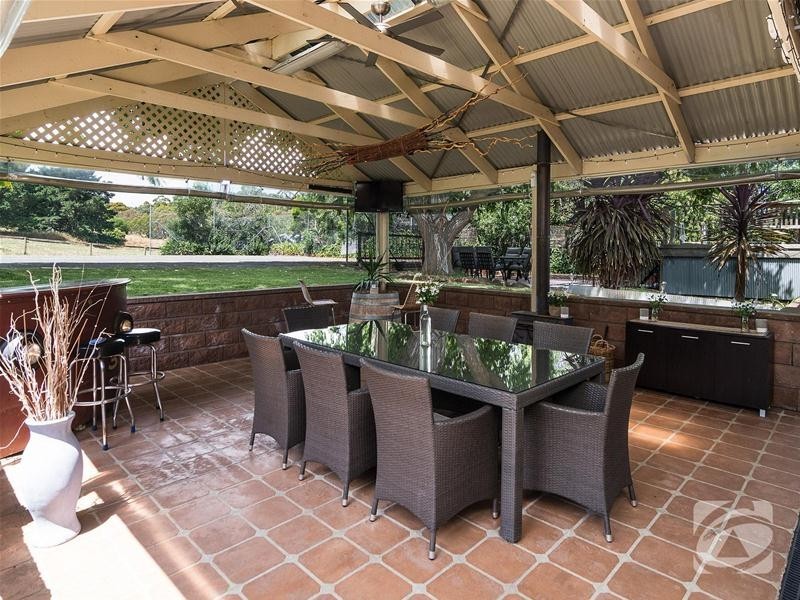 8 Childs Road, Mount Barker SA 5251