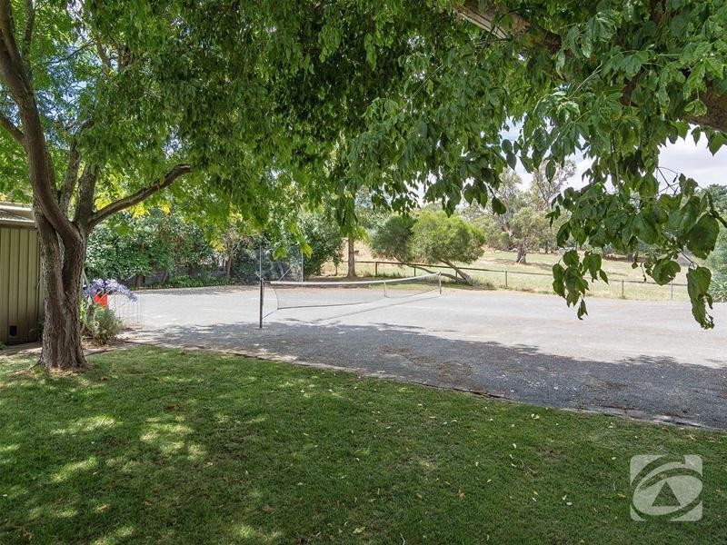 8 Childs Road, Mount Barker SA 5251