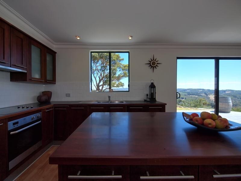 275 Deviation Road, Carey Gully SA 5144