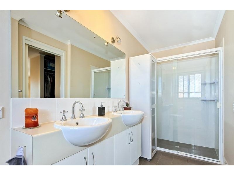 23 Lewis Avenue, Mount Barker SA 5251