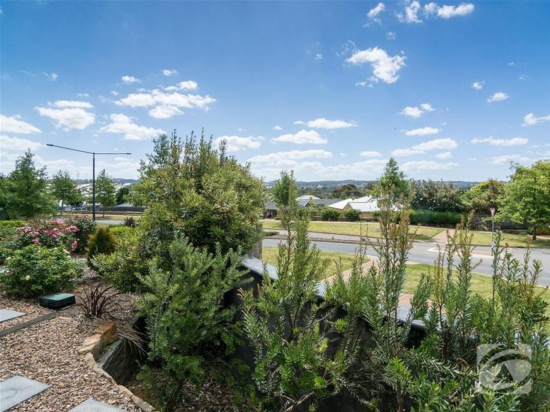 2 Hallmark Court, Mount Barker SA 5251