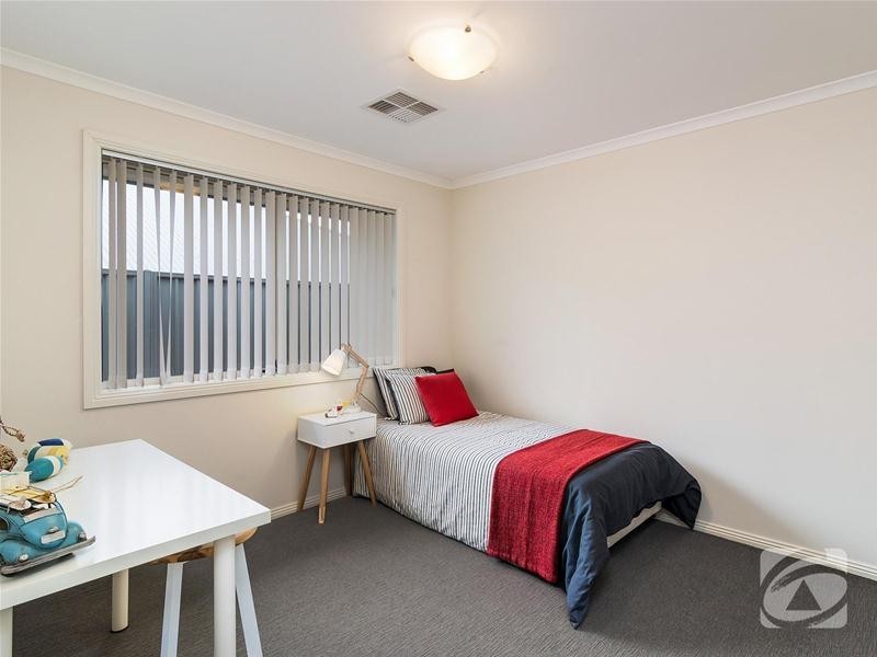 17 Carlson Street, Mount Barker SA 5251