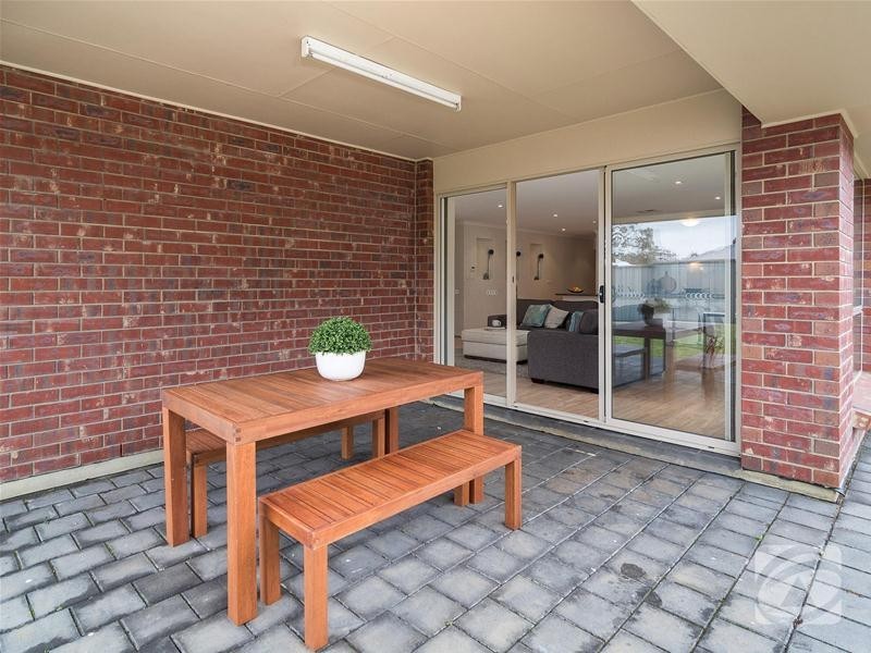 17 Carlson Street, Mount Barker SA 5251