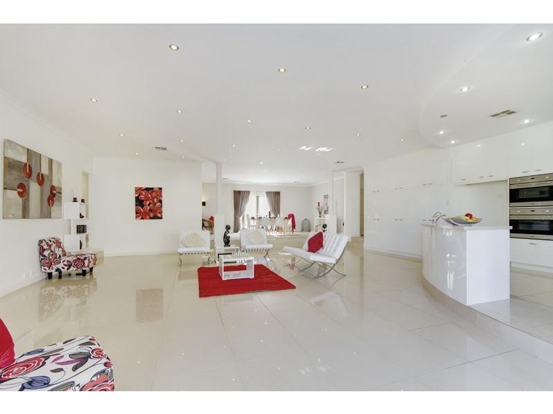 14 Pontiac Road, Mount Barker SA 5251