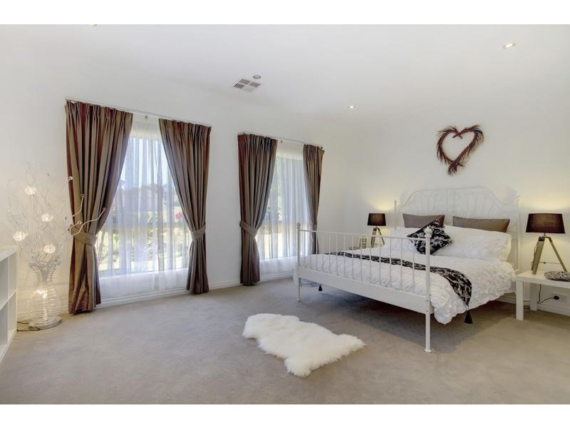 14 Pontiac Road, Mount Barker SA 5251