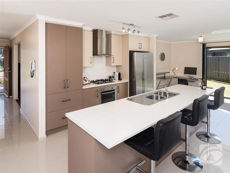 9 Laver Street, Mount Barker SA 5251