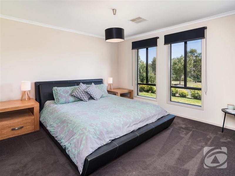 9 Laver Street, Mount Barker SA 5251