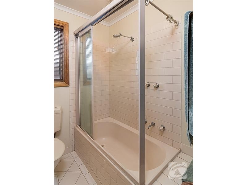 5 McDonald Close, Mount Barker SA 5251