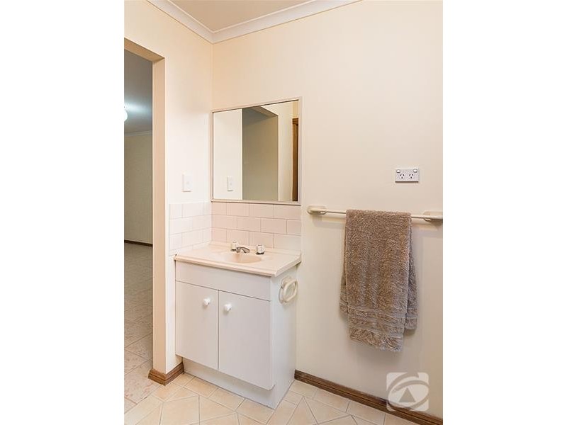 5 McDonald Close, Mount Barker SA 5251